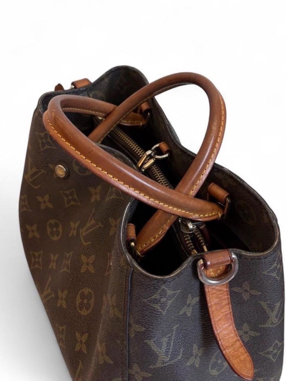 Authentic Louis Vuitton Montaigne MM